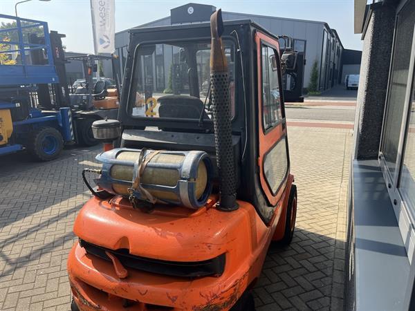 Grote foto linde h30t 03 triplo 430 freelift sideshift vorkversteller lpg 2002 agrarisch heftrucks