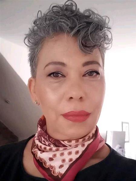 Grote foto gezellige vrolijke heer gezocht contacten en berichten vrouw zoekt man