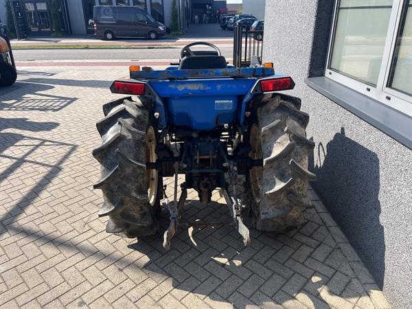 Grote foto minitractor midetractor iseki ta275f 4x4 diesel minitrekker agrarisch tractoren