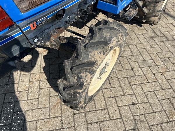 Grote foto minitractor midetractor iseki ta275f 4x4 diesel minitrekker agrarisch tractoren
