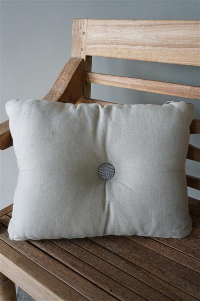Grote foto ibiza button cushion stone 40 x 50 cm huis en inrichting bankstellen