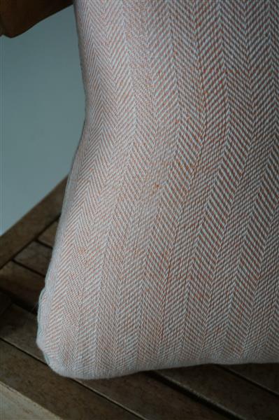 Grote foto ibiza button cushion ginger 40 x 50 cm huis en inrichting bankstellen