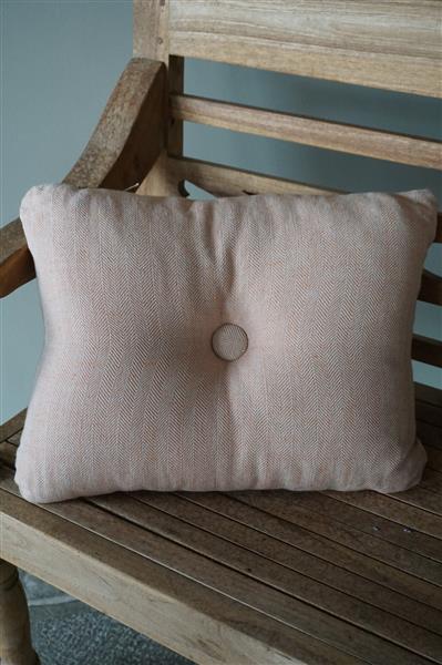 Grote foto ibiza button cushion ginger 40 x 50 cm huis en inrichting bankstellen