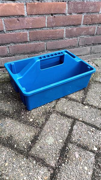 Grote foto nieuwe poetsbakken in diverse kleuren dieren en toebehoren stalling en weidegang