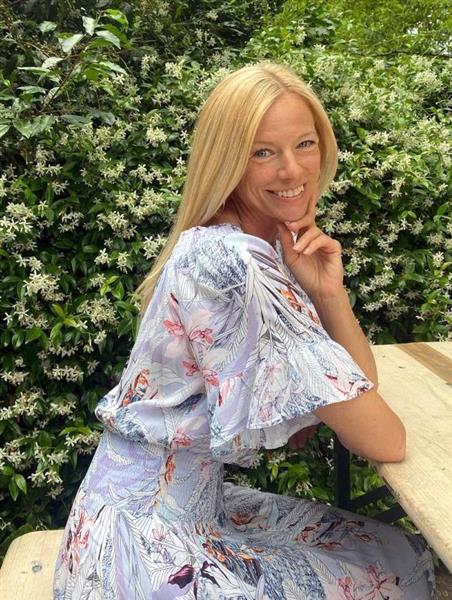 Grote foto mag kan ik bij jou mezelf zijn contacten en berichten vrouw zoekt man