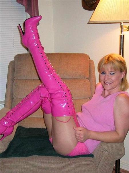 Grote foto onervaren meesteres zoekt een slaafje erotiek contact vrouw tot man