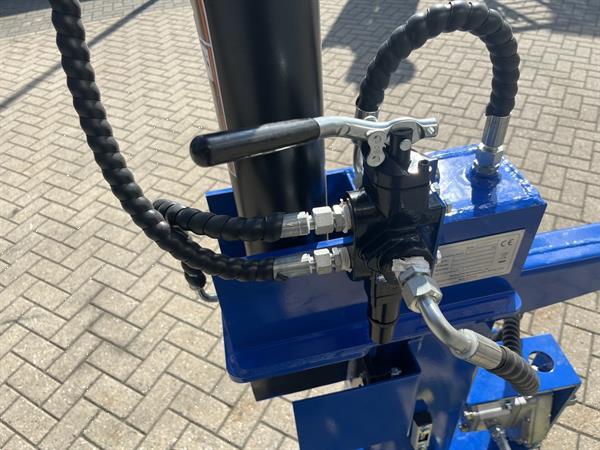 Grote foto houtkloofmachine hydraulisch ls22t 3punts hout kloven agrarisch bosbouw