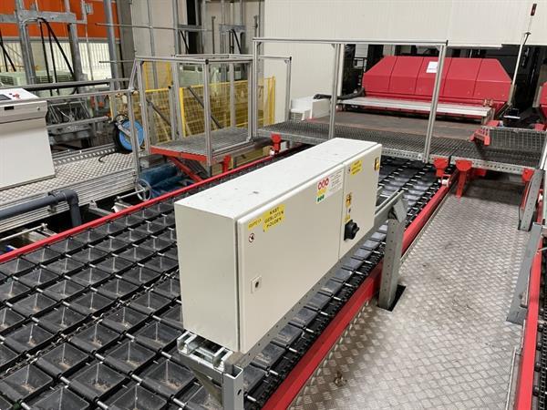 Grote foto aweta 2xg av 8 36 1 sorteerlijn voor appels en peren met 2 x 8 banen en 32 uitgangen agrarisch tuinbouw