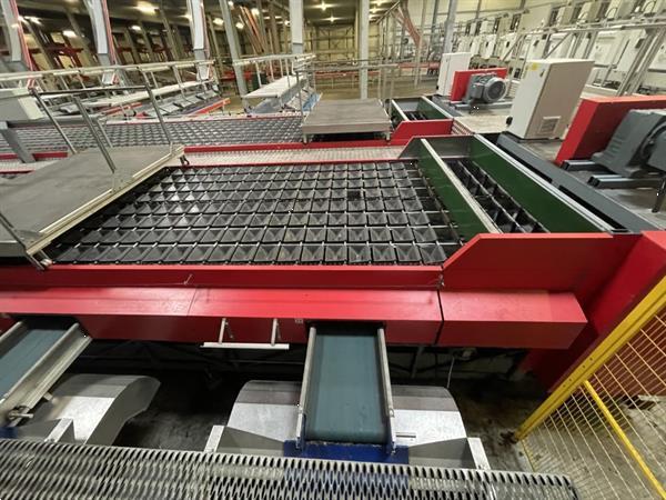 Grote foto aweta 2xg av 8 36 1 sorteerlijn voor appels en peren met 2 x 8 banen en 32 uitgangen agrarisch tuinbouw