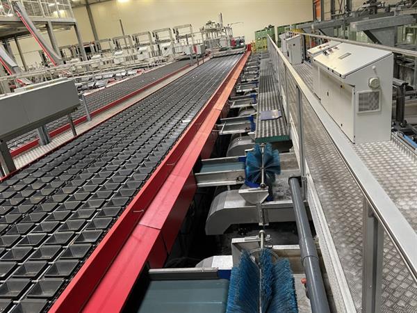 Grote foto aweta 2xg av 8 36 1 sorteerlijn voor appels en peren met 2 x 8 banen en 32 uitgangen agrarisch tuinbouw