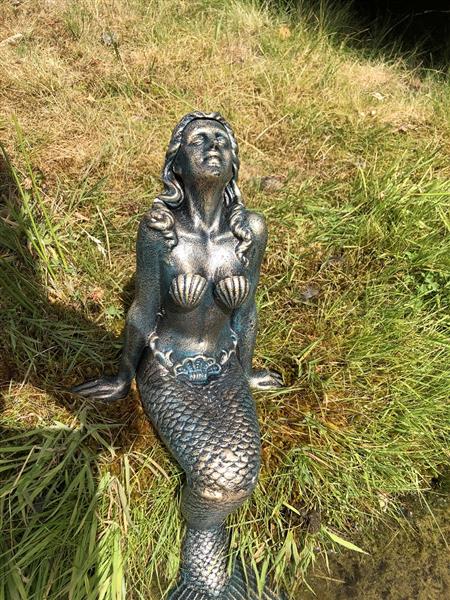 Grote foto prachtige zeemeermin cast iron brons messing beeld. tuin en terras tuindecoratie