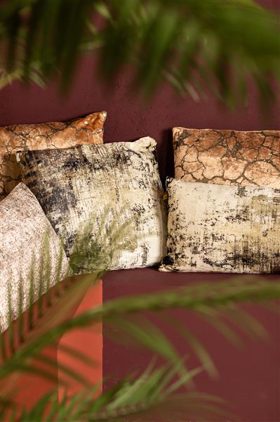 Grote foto curt cream fluwelen vierkante kussen met vierkante print 50h x 50l huis en inrichting woningdecoratie