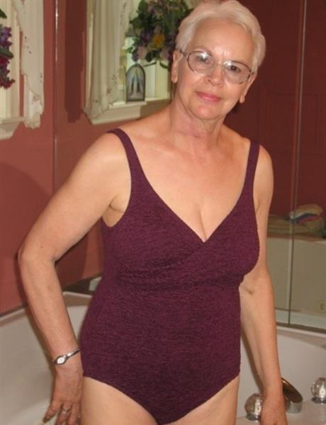 Grote foto maak ik als oma nog een kans erotiek vrouw zoekt mannelijke sekspartner