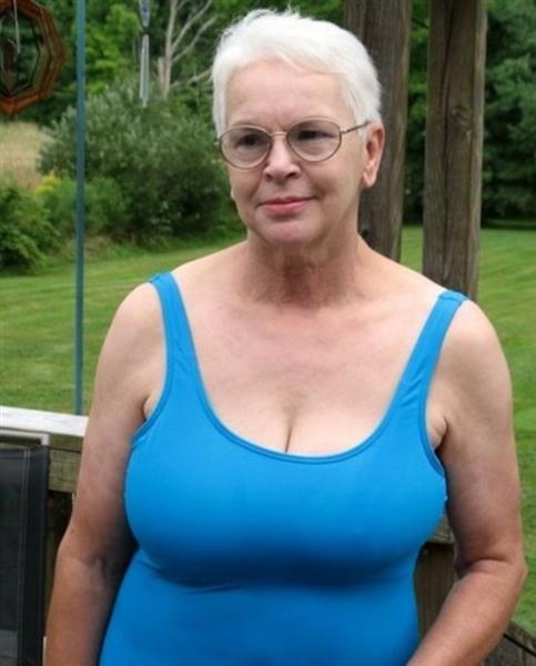 Grote foto maak ik als oma nog een kans erotiek vrouw zoekt mannelijke sekspartner