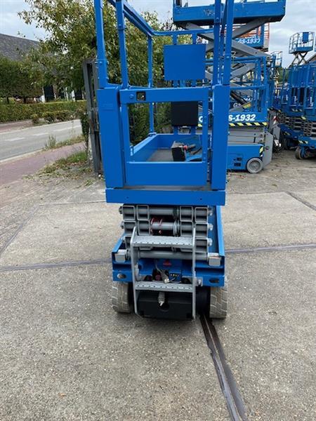 Grote foto schaarhoogwerker genie gs1932 2019 nieuwe batterijen doe het zelf en verbouw hoogwerkers