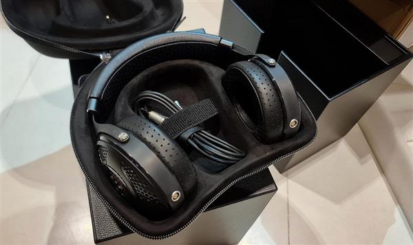 Grote foto focal utopia 2022 reference open back high end headphones audio tv en foto koptelefoons