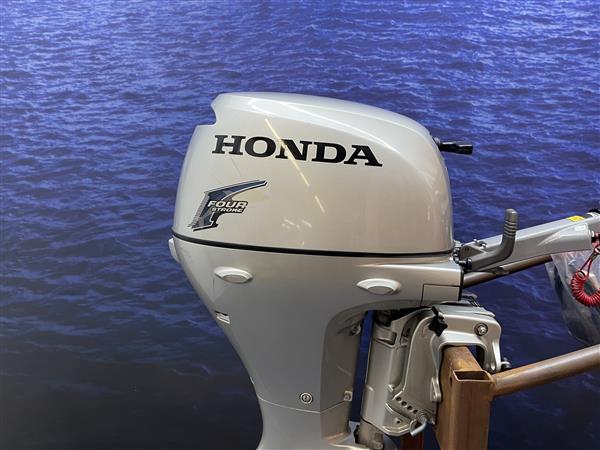 Grote foto honda 20 pk buitenboordmotor artikelnummer 3143 kortstaart watersport en boten buiten en binnenboordmotoren