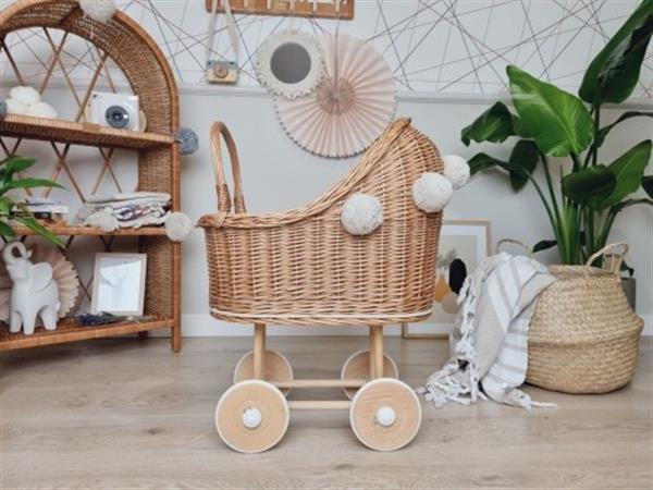 Grote foto hoge poppenwagen met pompons naturel naturel met pompons kinderen en baby poppen