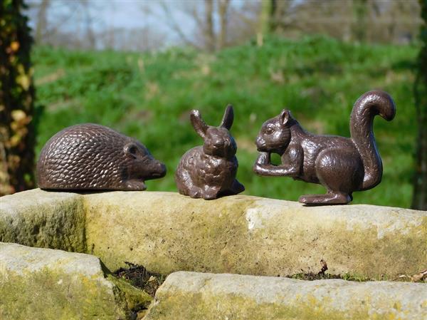 Grote foto set dieren konijn egel en eekhoorn gietijzer tuin en terras tuindecoratie