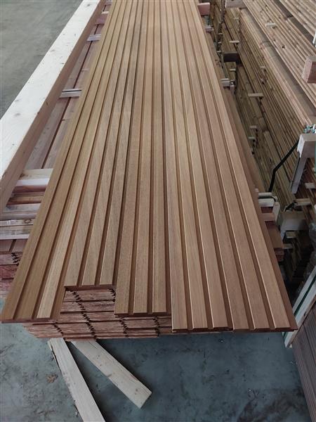 Grote foto trippel ayous thermowood 21mm dik 132mm doe het zelf en verbouw hout en planken