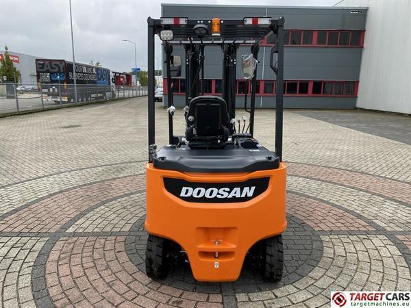 Grote foto doosan b35x 7 plus electric forklift 3.5t triplex 482cm agrarisch heftrucks