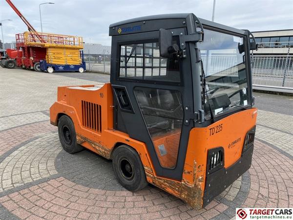 Grote foto charlatte td225 diesel tow tug tractor 15000kg capacity doe het zelf en verbouw hefwerktuigen