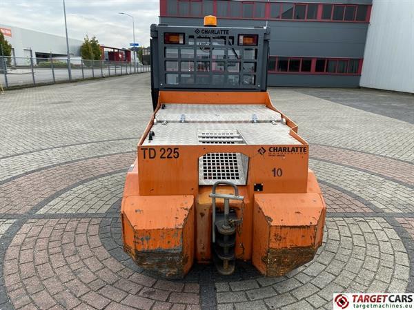 Grote foto charlatte td225 diesel tow tug tractor 15000kg capacity doe het zelf en verbouw hefwerktuigen