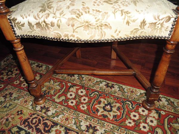 Grote foto antieke vruchtenhouten stoel antiek en kunst stoelen en banken