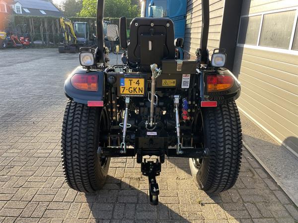 Grote foto knegt 404 black edition 4wd 40 pk compact tractor nieuw agrarisch tractoren