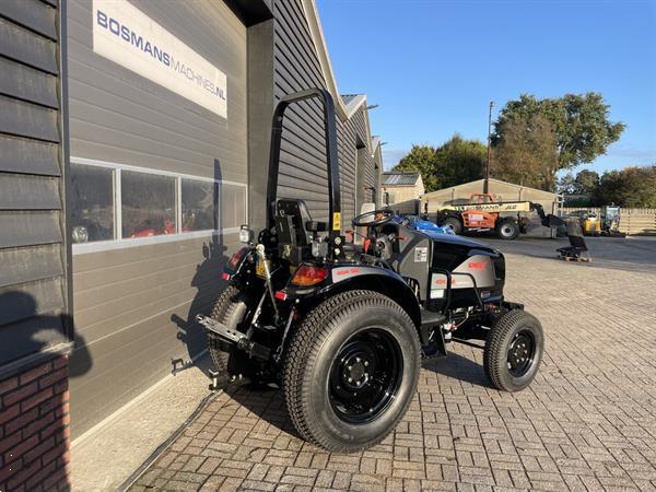 Grote foto knegt 404 black edition 4wd 40 pk compact tractor nieuw agrarisch tractoren