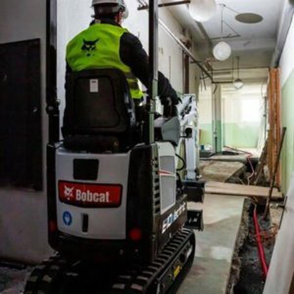 Grote foto bobcat e10e electric met gratis cw05 wissel en bakken doe het zelf en verbouw kranen en graafmachines