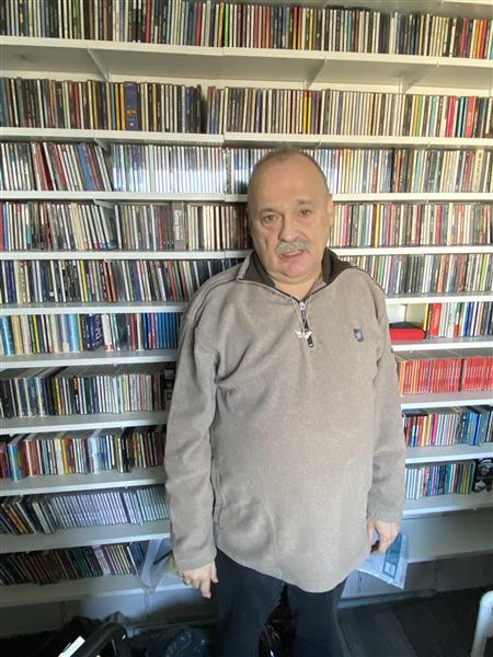 Grote foto eenzame man zoekt leuke vrouw voor relatie. contacten en berichten man zoekt vrouw
