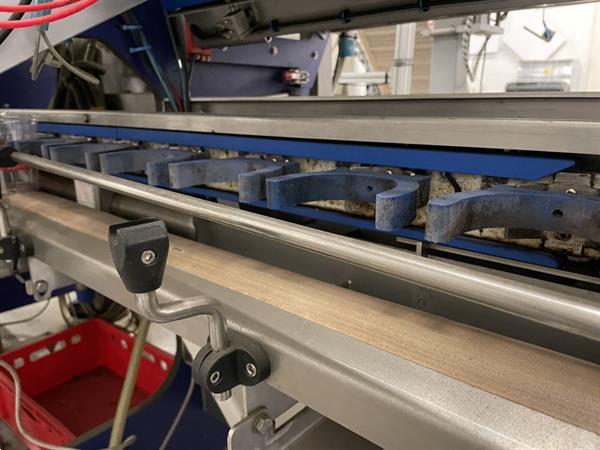 Grote foto jasa afweegmachine voor het vullen van shakers met cherrytomaten agrarisch tuinbouw