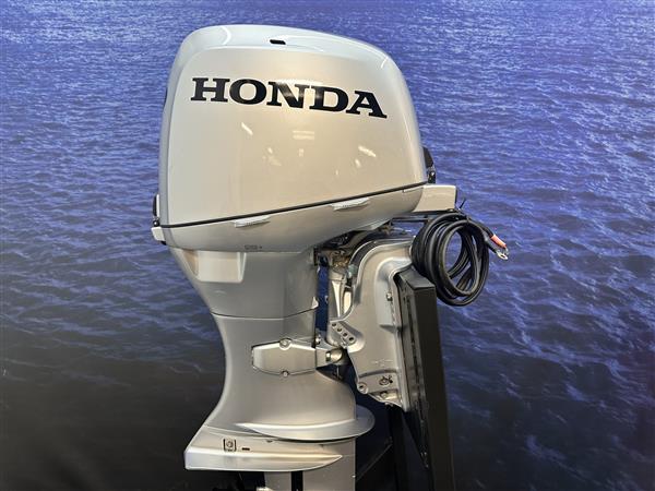 Grote foto honda 50 pk buitenboordmotor artnr 6351 gebruikt zo goed als watersport en boten buiten en binnenboordmotoren