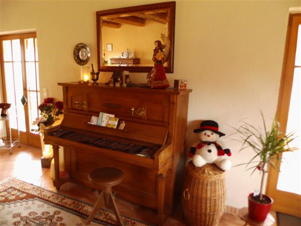 Grote foto kundig gerestaureerde piano in hongarije te koop muziek en instrumenten piano en vleugels