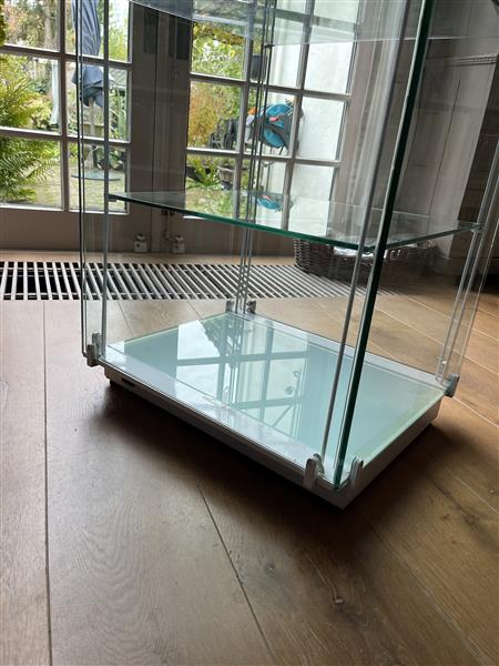 Grote foto luxe exclusieve vitrinekast huis en inrichting vitrinekasten