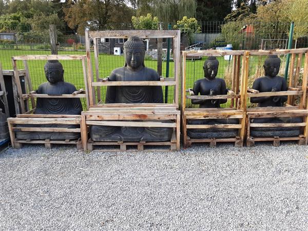 Grote foto het grootste aanbod boeddha beelden tuin en terras tuinbeelden en tuinkabouters