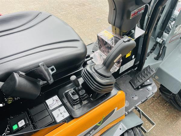 Grote foto giant g1500 minishovel kniklader nieuw hoge mast agrarisch shovels