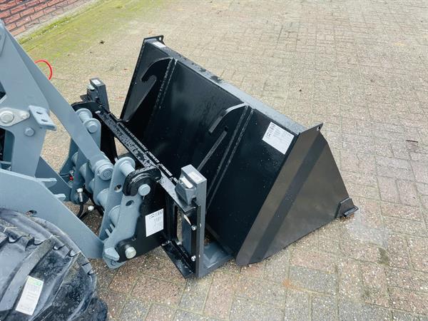 Grote foto giant g1500 minishovel kniklader nieuw hoge mast agrarisch shovels