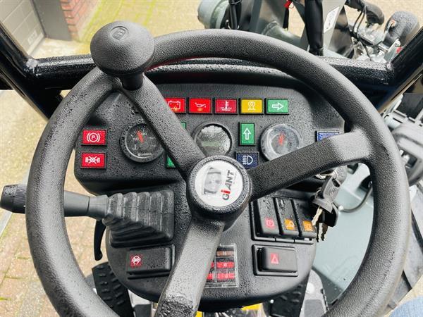 Grote foto giant g1500 minishovel kniklader nieuw hoge mast agrarisch shovels