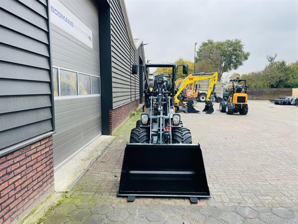 Grote foto giant g1500 minishovel kniklader nieuw hoge mast agrarisch shovels