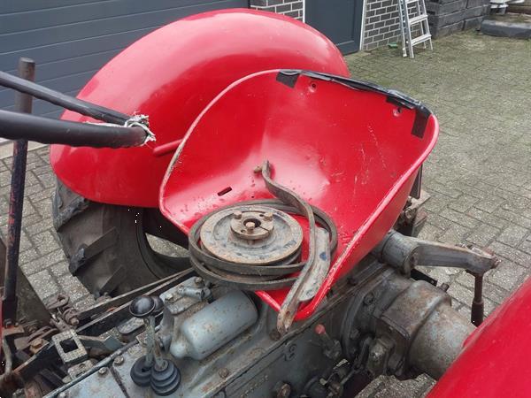 Grote foto massey ferguson 30 met maaibalk agrarisch tractoren