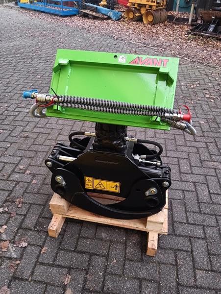 Grote foto avant houtklem houtgrijper agrarisch bosbouw