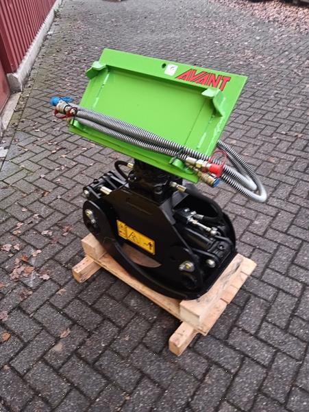 Grote foto avant houtklem houtgrijper agrarisch bosbouw
