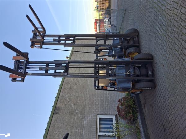 Grote foto samsung 2 5 ton lpg en 3 ton diesel triplo shift heftruck agrarisch heftrucks