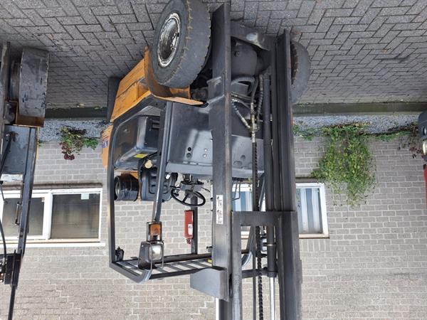 Grote foto samsung 2 5 ton lpg en 3 ton diesel triplo shift heftruck agrarisch heftrucks