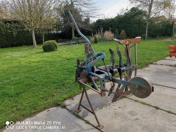Grote foto een schaar ploeg billens agrarisch ploegen