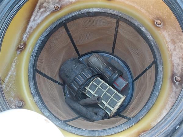 Grote foto douven getrokken veldspuit 27 meter 2000 liter agrarisch onkruidbestrijding