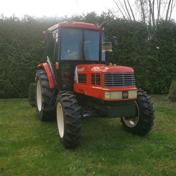 Grote foto kioti dk 90 c met slechts 1040 uren agrarisch tractoren