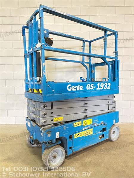 Grote foto genie gs1932 hoogwerker gs 1932 schaarhoogwerker doe het zelf en verbouw hoogwerkers